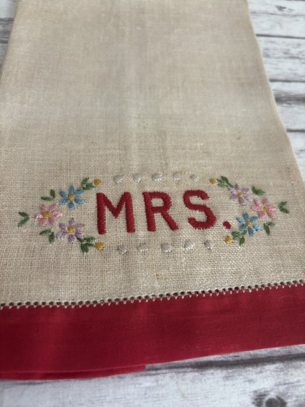 Vintage Hand-Embroidered Red Floral Mrs & Mr Hand Towels 11x18 Linen‎ - Picture 2 of 12